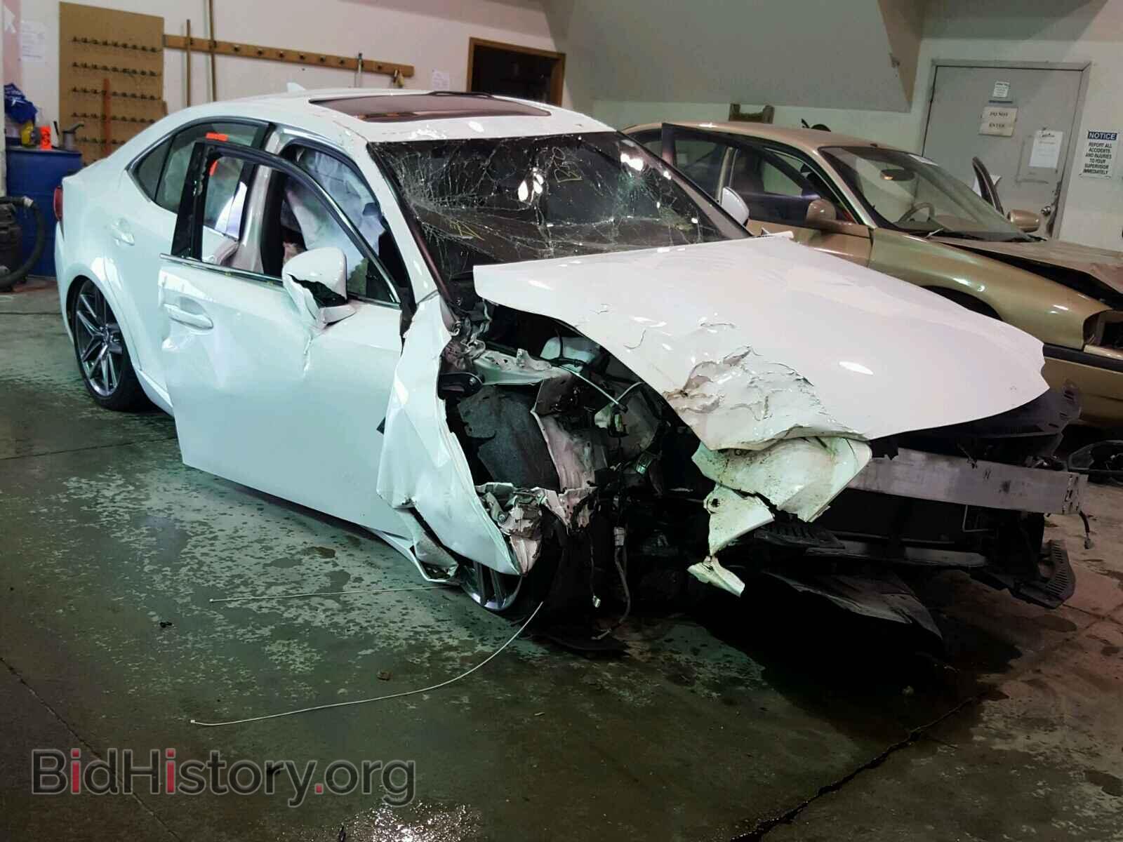 Фотография JTHCM1D25G5006309 - LEXUS IS300 2016