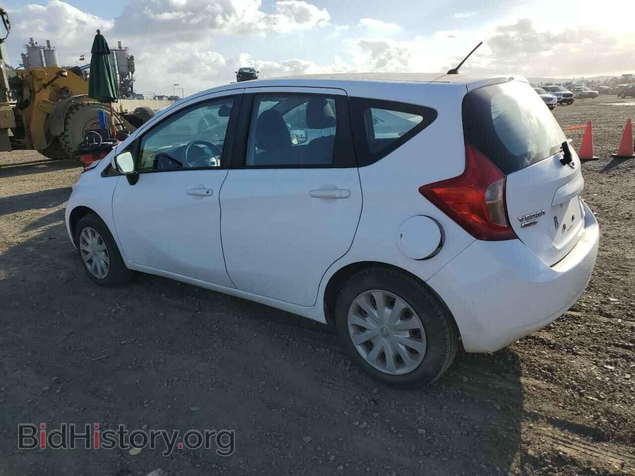 2015 NISSAN VERSA - VIN: 3N1CE2CP3FL405612 - Фото 2