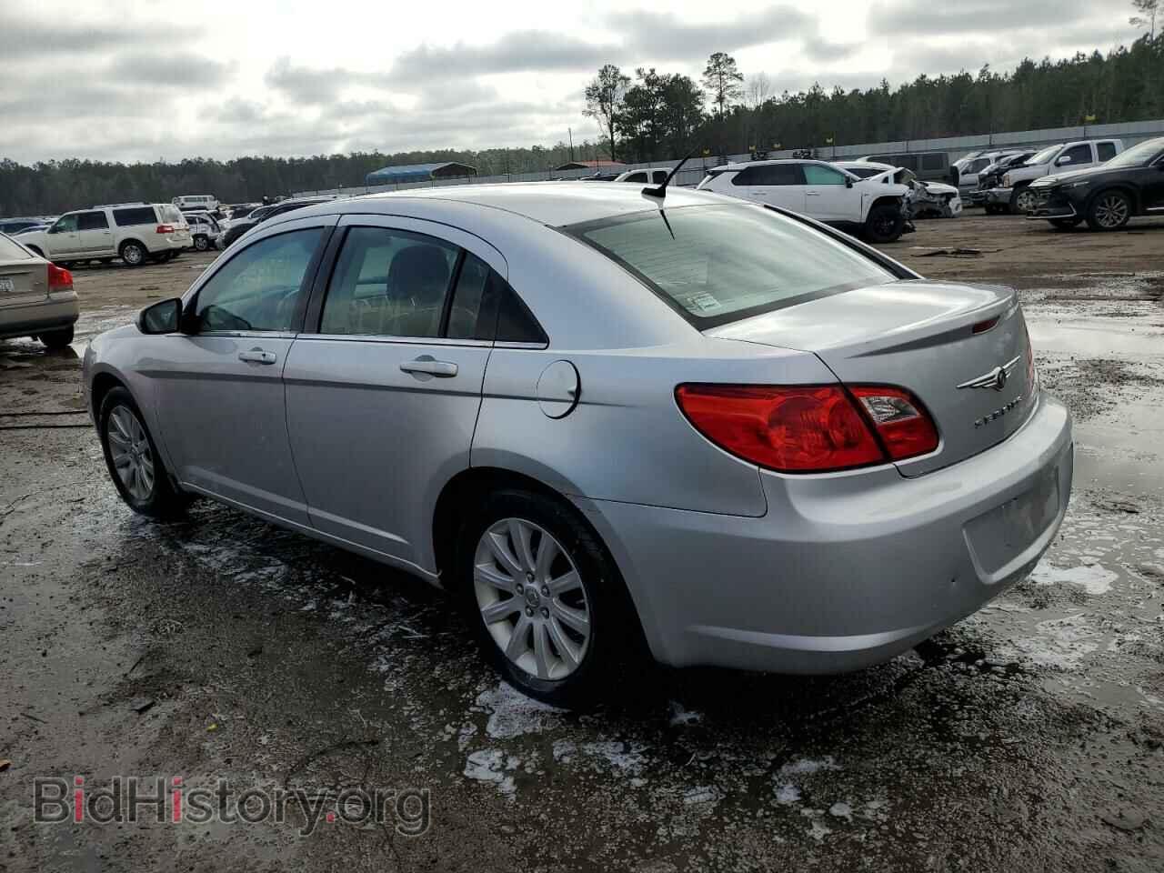 2010 CHRYSLER SEBRING - VIN: 1C3CC5FB3AN229484 - Фото 2
