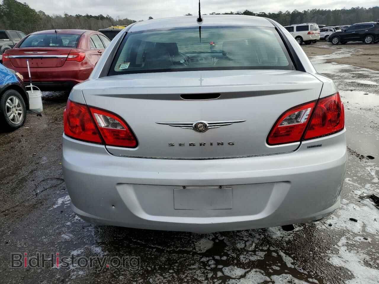 2010 CHRYSLER SEBRING - VIN: 1C3CC5FB3AN229484 - Фото 6