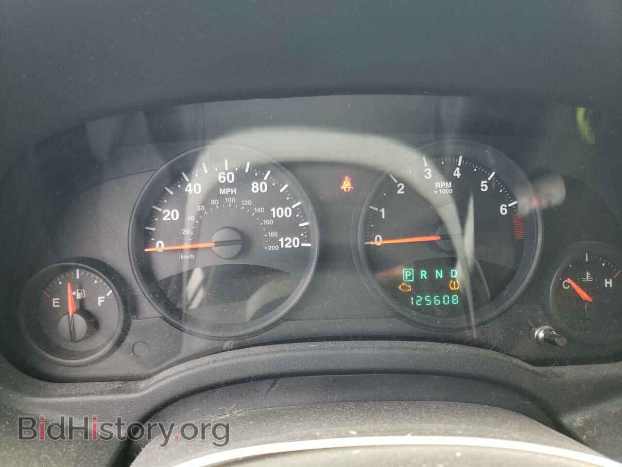 2011 JEEP COMPASS - VIN: 1J4NT1FA9BD175033 - Photo 8