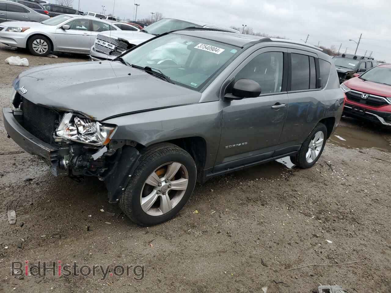 Photo 1J4NT1FB1BD195334 - JEEP COMPASS 2011