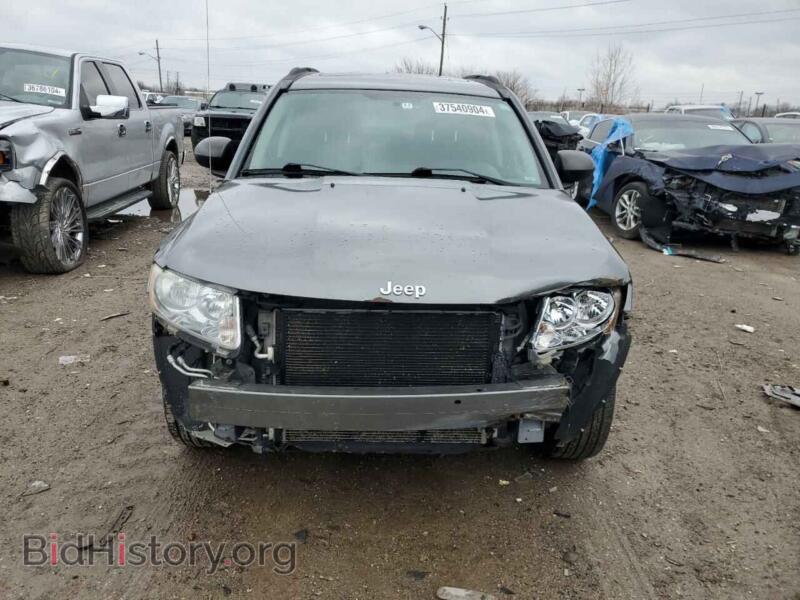 2011 Jeep COMPASS (VIN 1J4NT1FB1BD195334) — фото 5 из 14