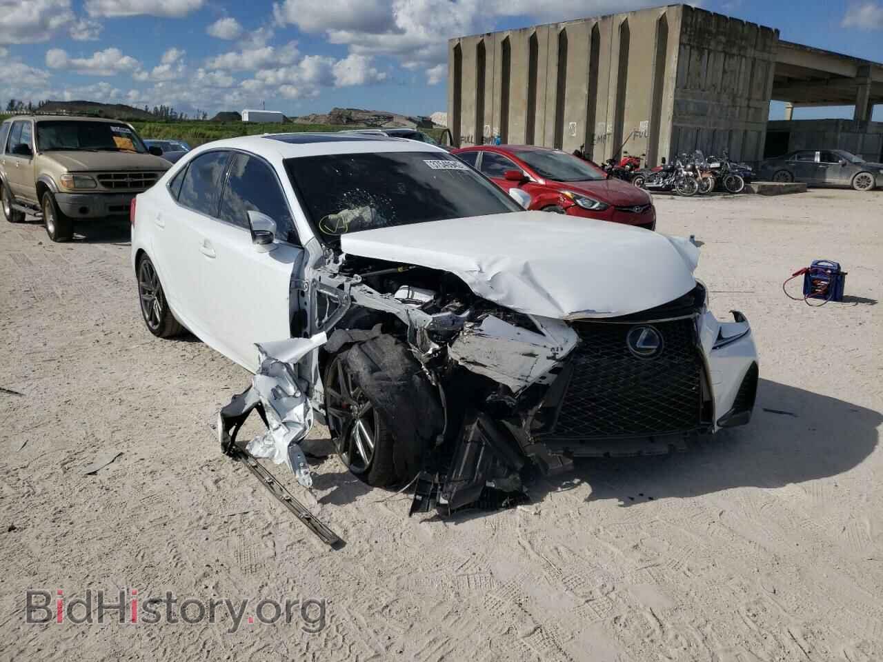 Photo JTHBA1D23J5075317 - LEXUS IS 2018
