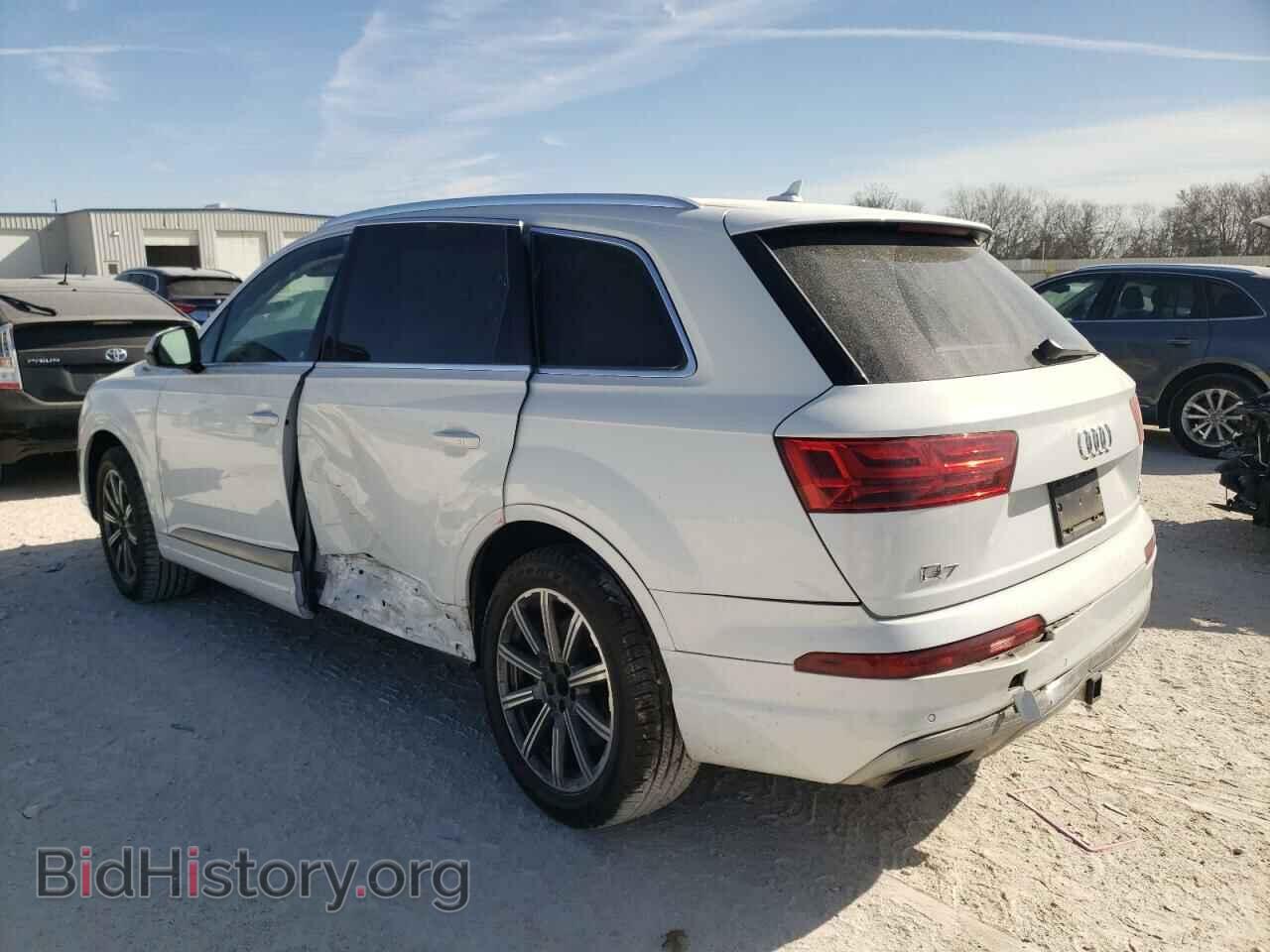 2017 AUDI Q7 - VIN: WA1LAAF77HD020930 - Фото 2