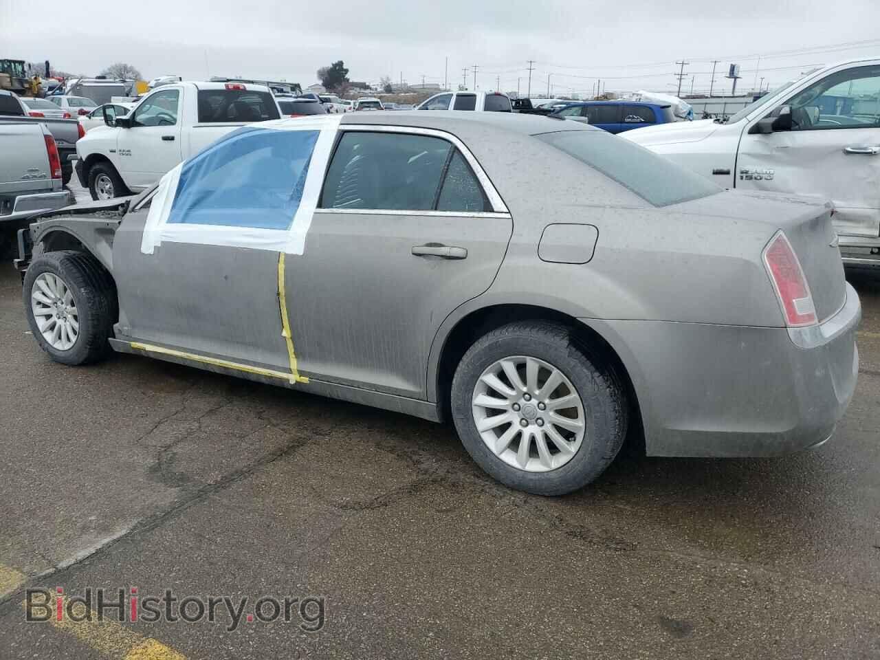 2014 CHRYSLER 300 - VIN: 2C3CCAAG6EH238447 - Фото 2
