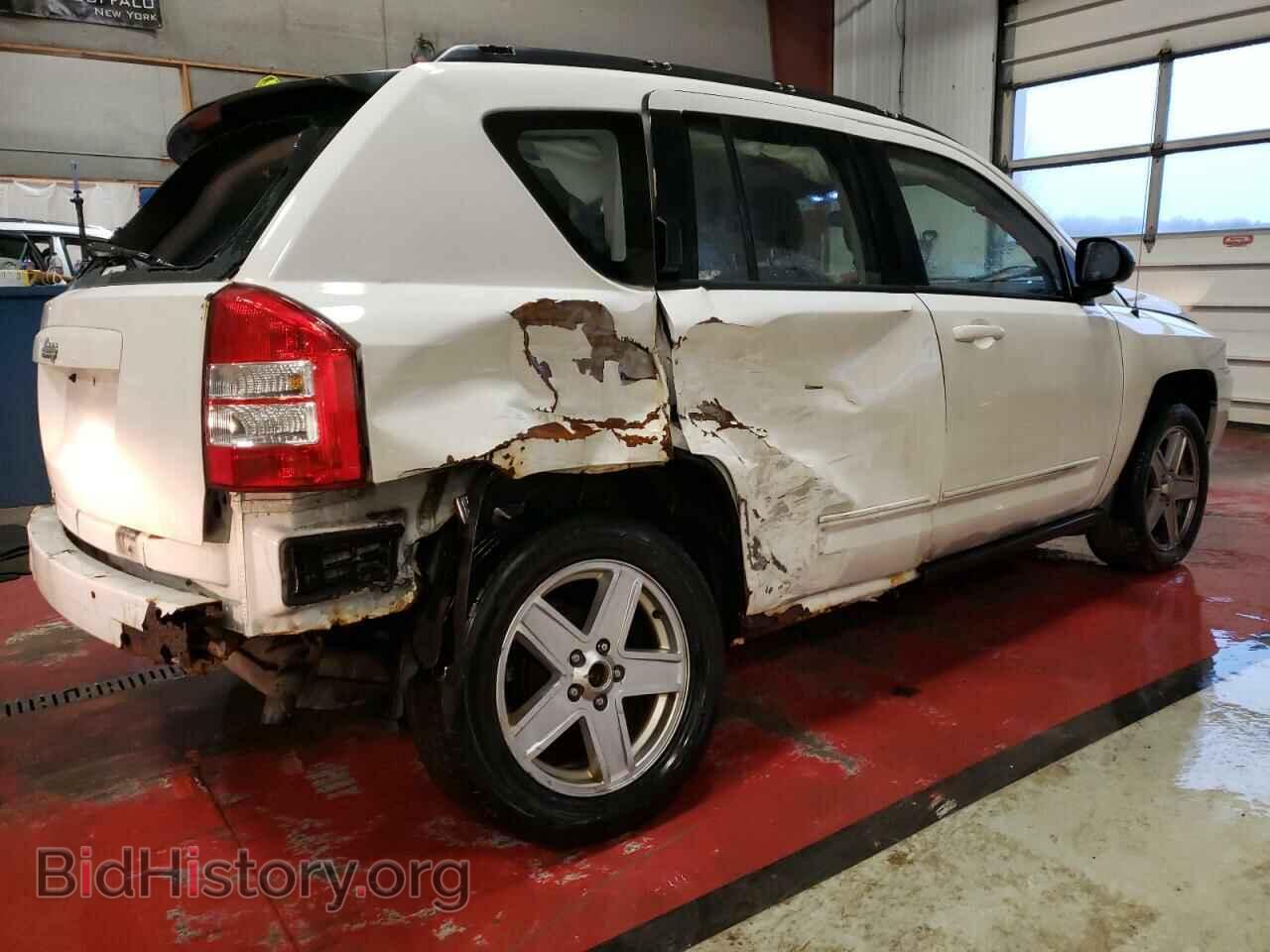 2010 JEEP COMPASS - VIN: 1J4NT4FB2AD554125 - Photo 3