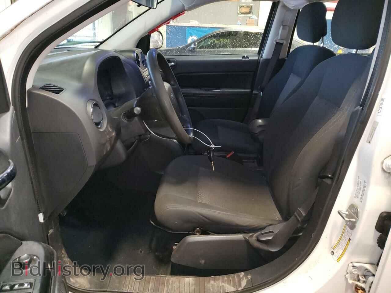 2010 JEEP COMPASS - VIN: 1J4NT4FB2AD554125 - Photo 7