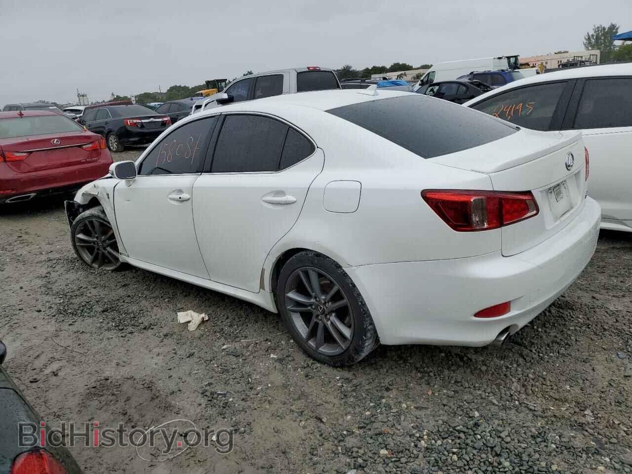 2011 LEXUS IS - VIN: JTHBF5C28B5154025 - Photo 2