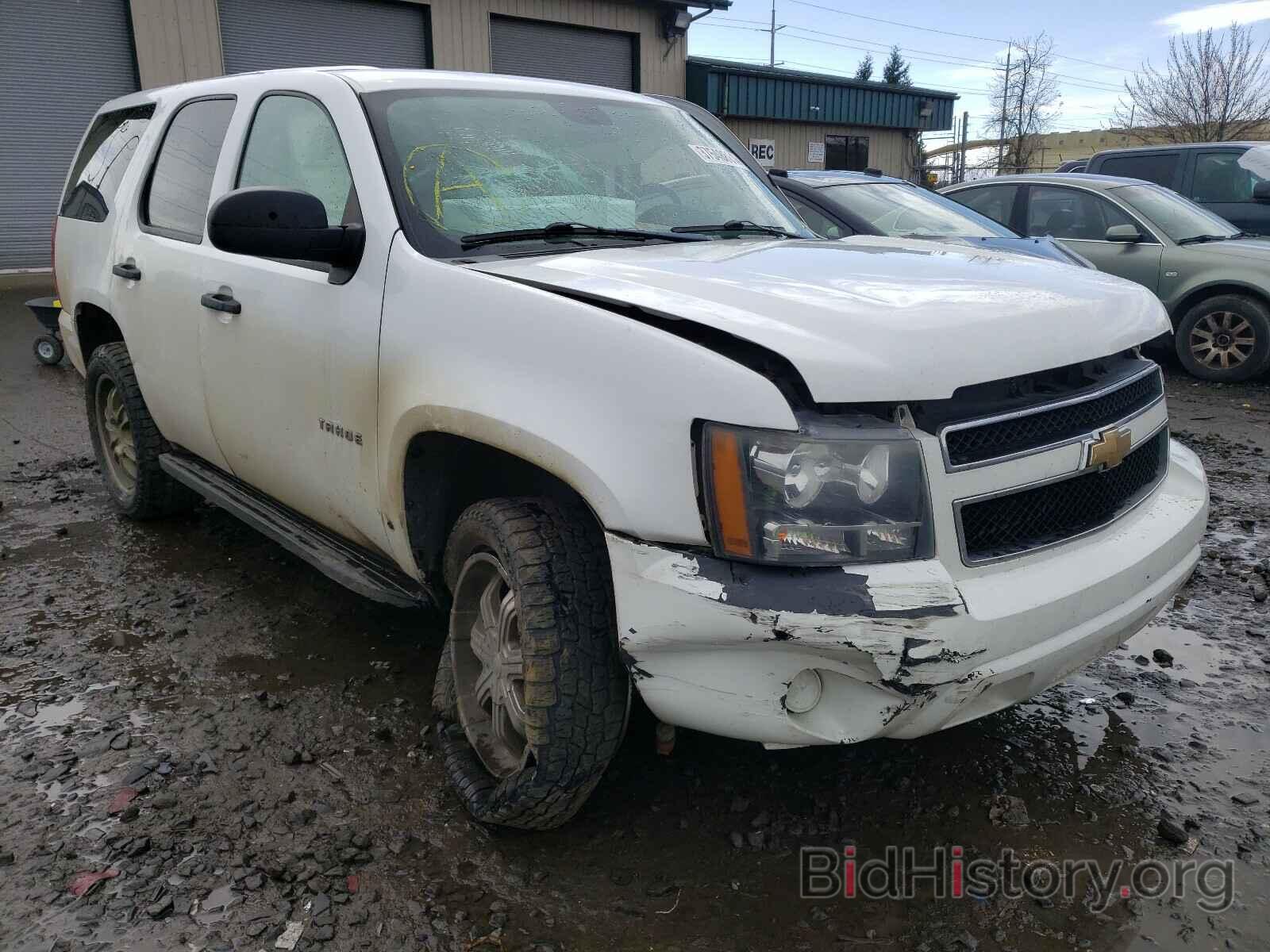 Photo 1GNSK4E02BR287835 - CHEVROLET TAHOE 2011