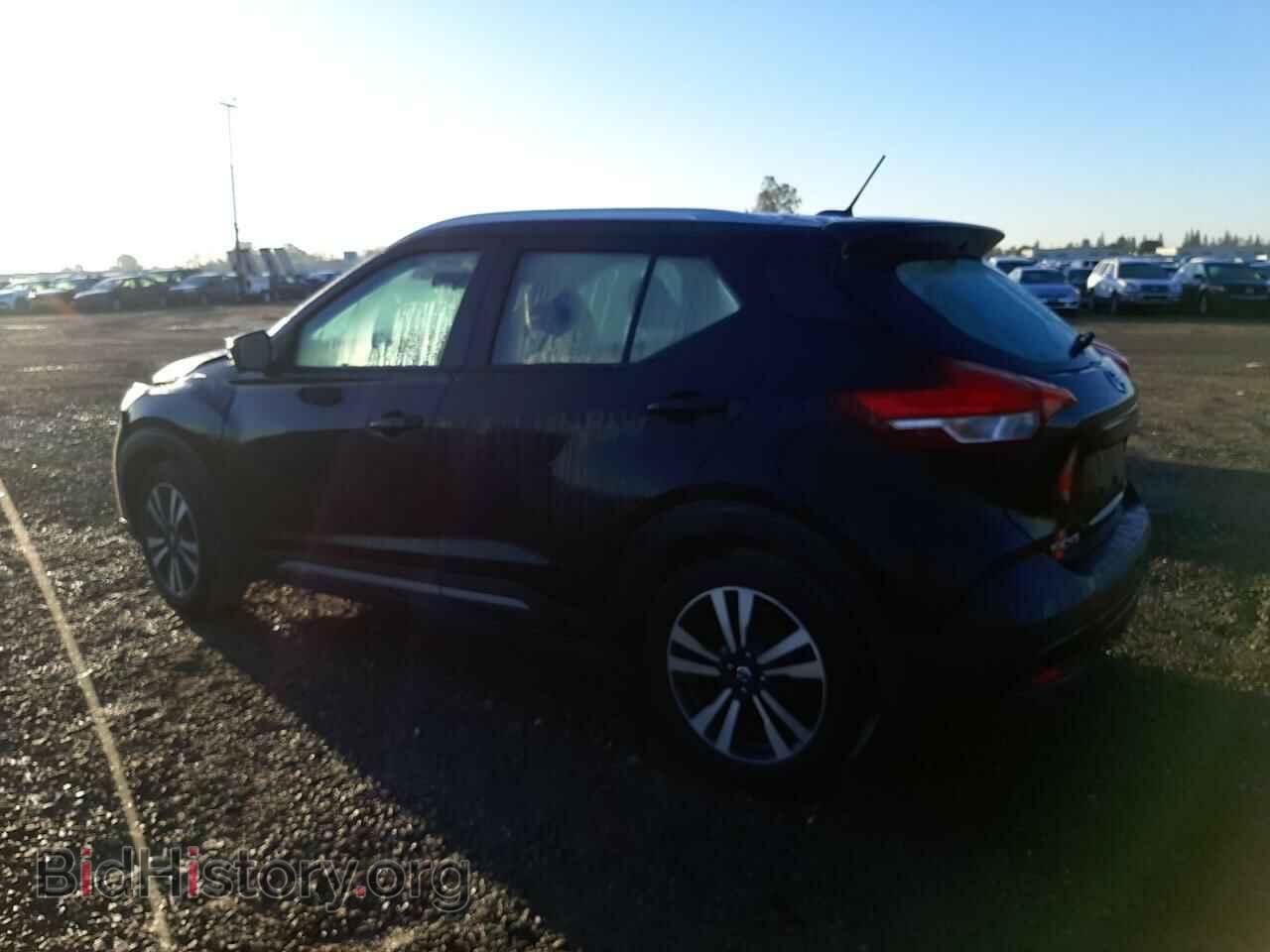 2019 NISSAN KICKS - VIN: 3N1CP5CU3KL556185 - Фото 2