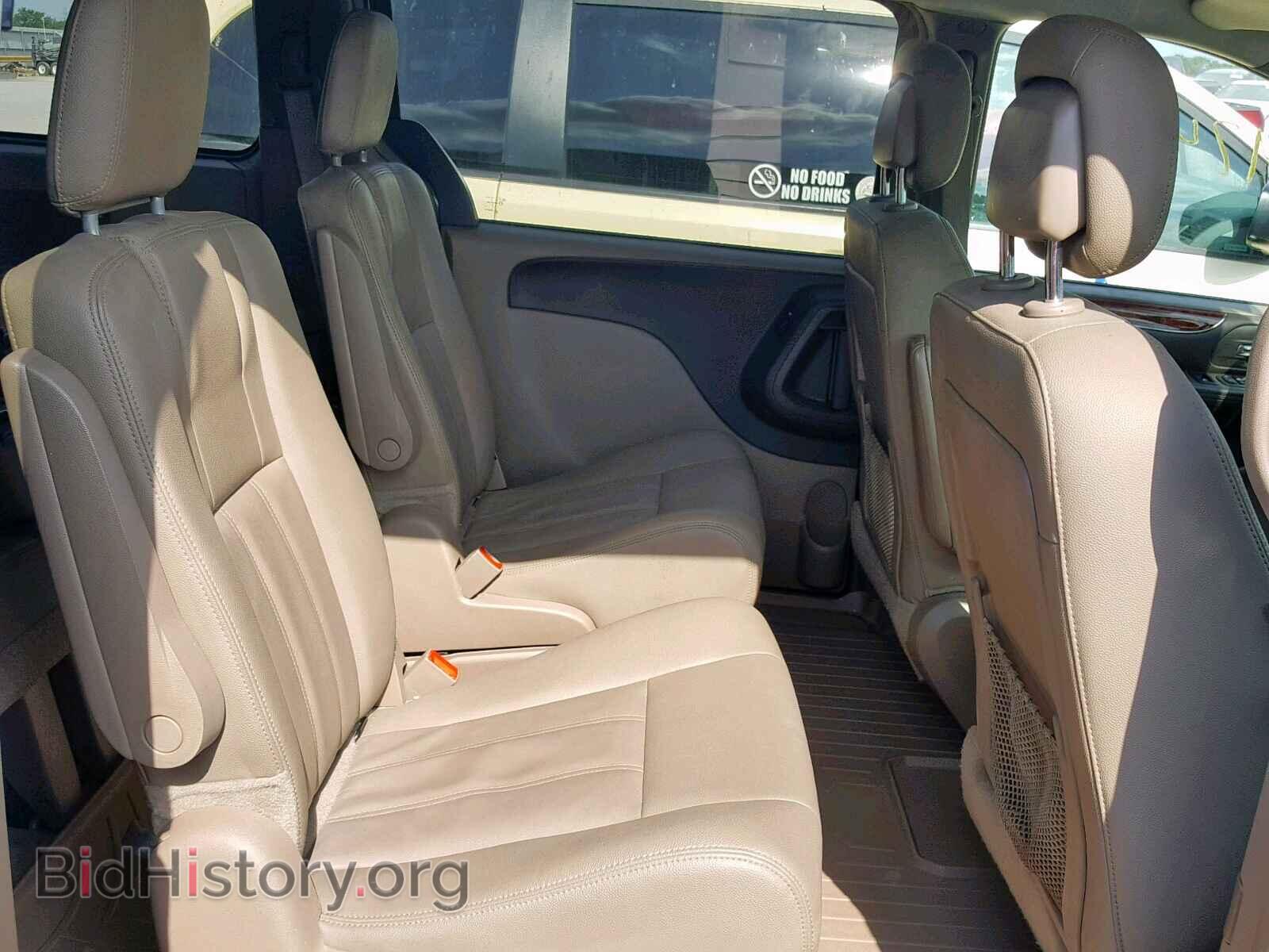 2016 CHRYSLER TOWN & COU - VIN: 2C4RC1BG1GR293986 - Photo 6