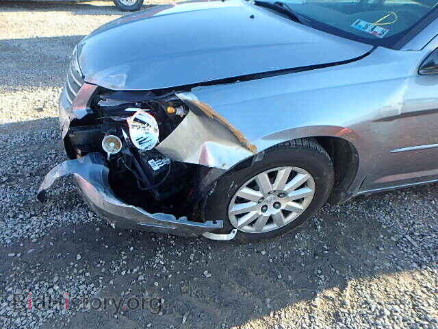 2010 CHRYSLER SEBRING - VIN: 1C3CC4FB5AN169248 - Фото 9