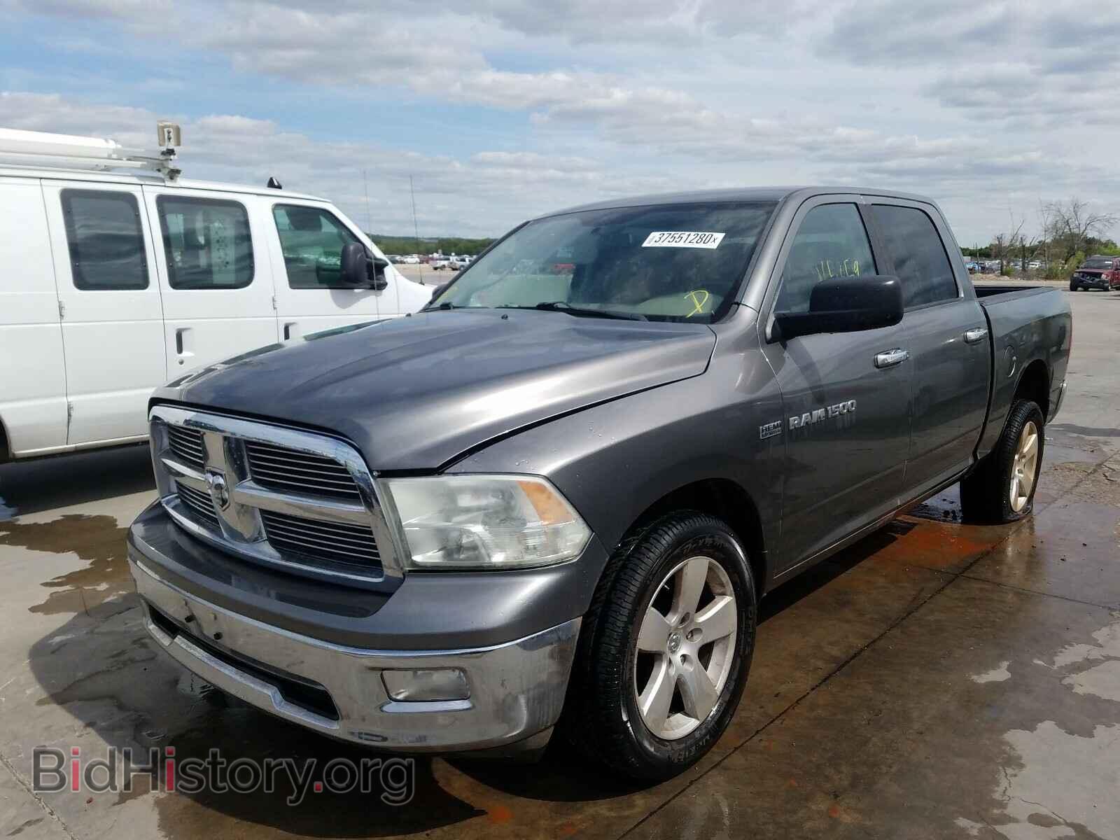 2011 DODGE RAM 1500 - VIN: 1D7RB1CT2BS657103 - Фото 2
