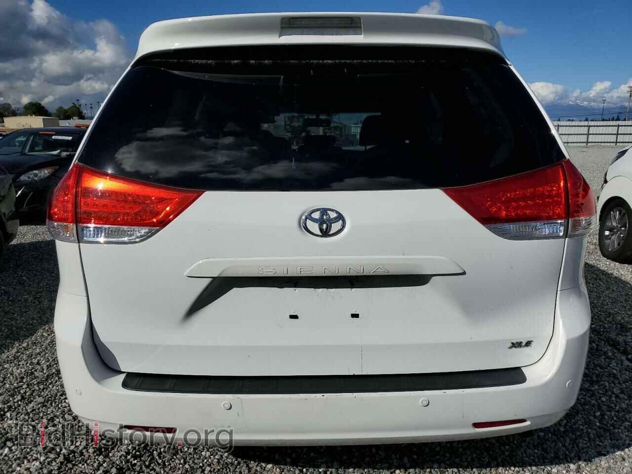 2012 TOYOTA All Models - VIN: 5TDYK3DC2CS215383 - Фото 6
