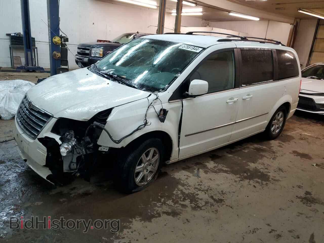Photo 2A4RR5D10AR249574 - CHRYSLER MINIVAN 2010