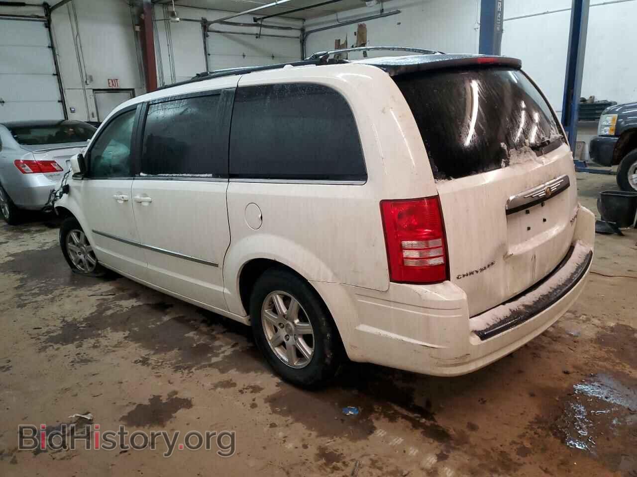 2010 CHRYSLER MINIVAN - VIN: 2A4RR5D10AR249574 - Photo 2