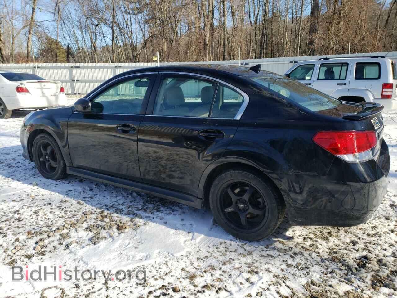 2011 SUBARU LEGACY - VIN: 4S3BMBK61B3232666 - Фото 2