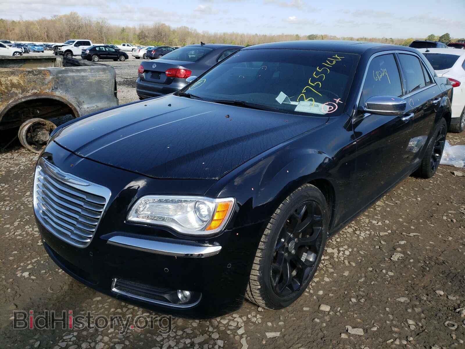 2013 CHRYSLER 300 - VIN: 2C3CCAETXDH618431 - Фото 2