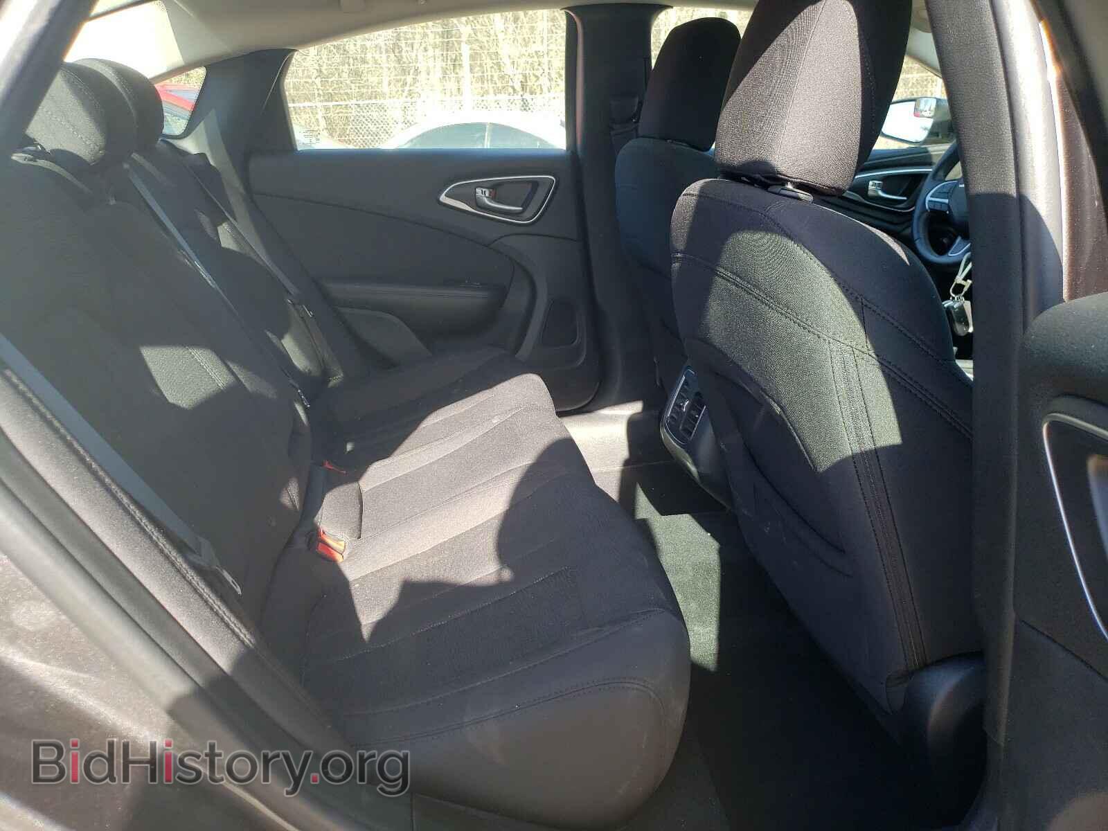 2015 CHRYSLER 200 - VIN: 1C3CCCAB9FN557821 - Photo 6