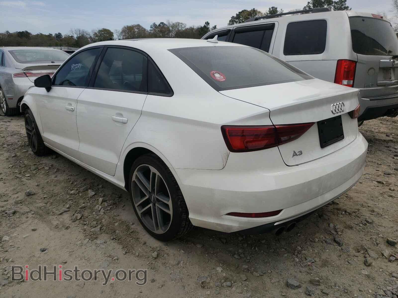 2018 AUDI A3 - VIN: WAUAUGFF3J1011113 - Фото 3