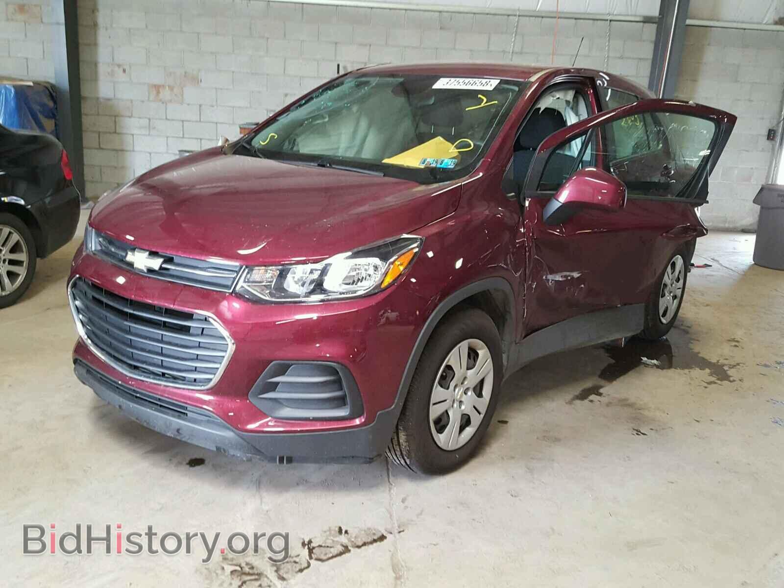 2017 CHEVROLET TRAX - VIN: 3GNCJKSBXHL231921 - Фото 2