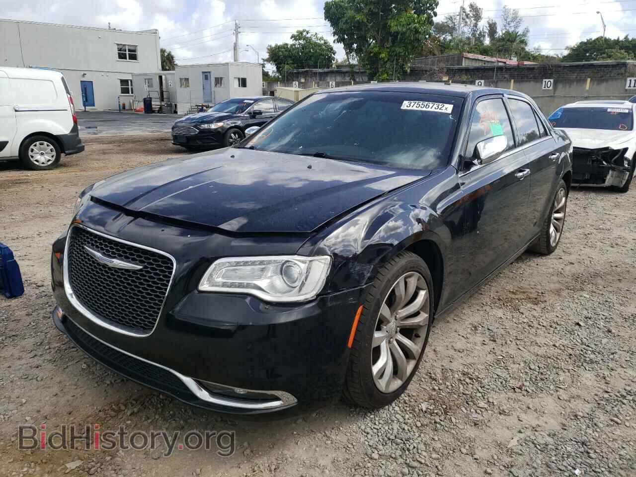 2018 CHRYSLER 300 - VIN: 2C3CCAEG5JH130048 - Фото 2