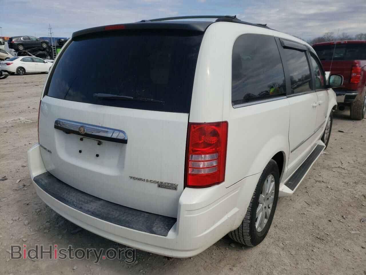 2009 CHRYSLER MINIVAN - VIN: 2A8HR54129R660884 - Фото 4