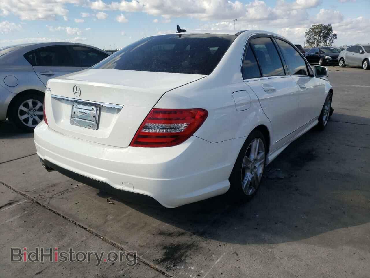 2013 MERCEDES-BENZ C-CLASS - VIN: WDDGF4HB3DA788577 - Фото 4