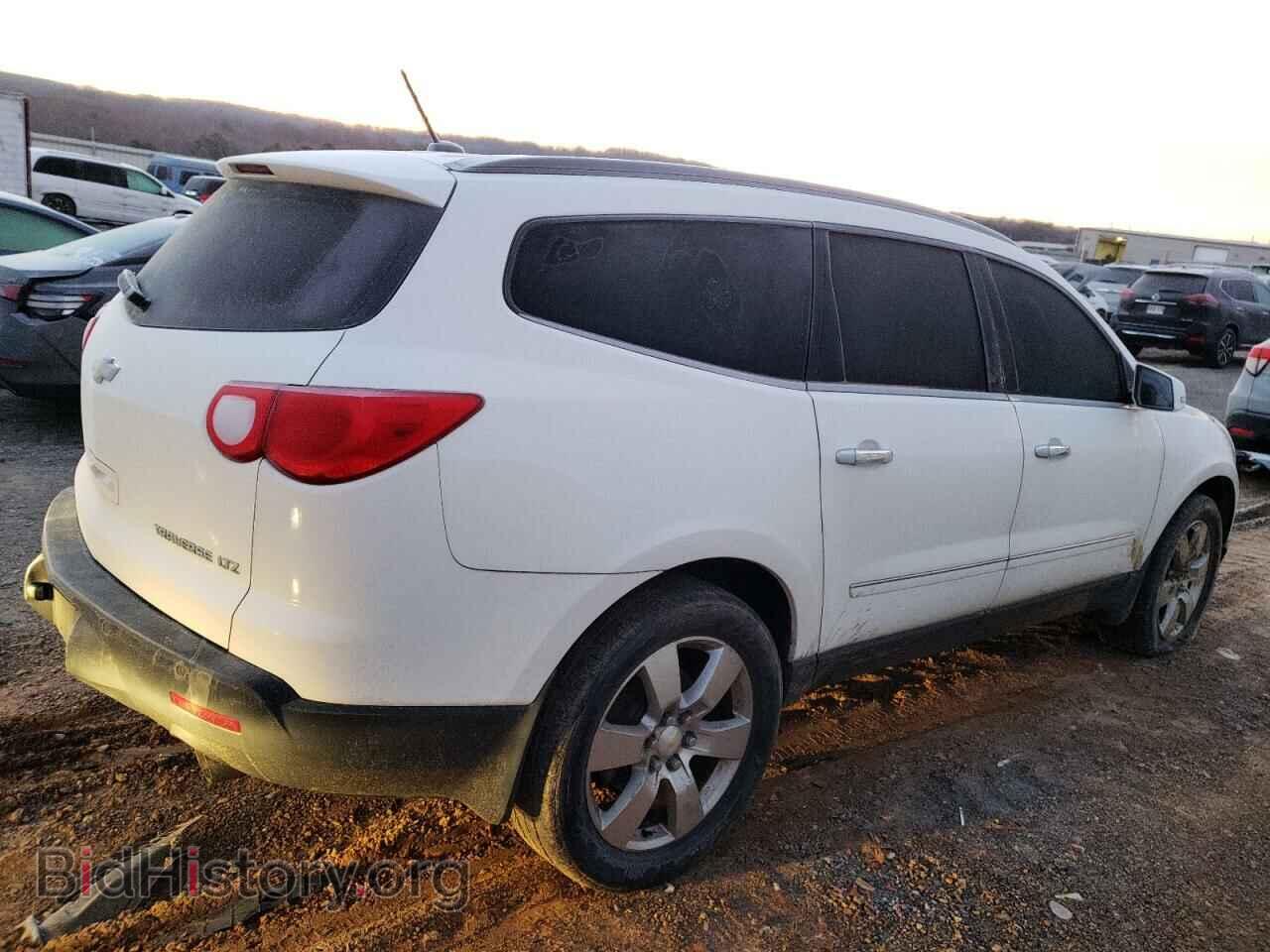 2012 CHEVROLET TRAVERSE - VIN: 1GNKVLED0CJ106901 - Фото 3
