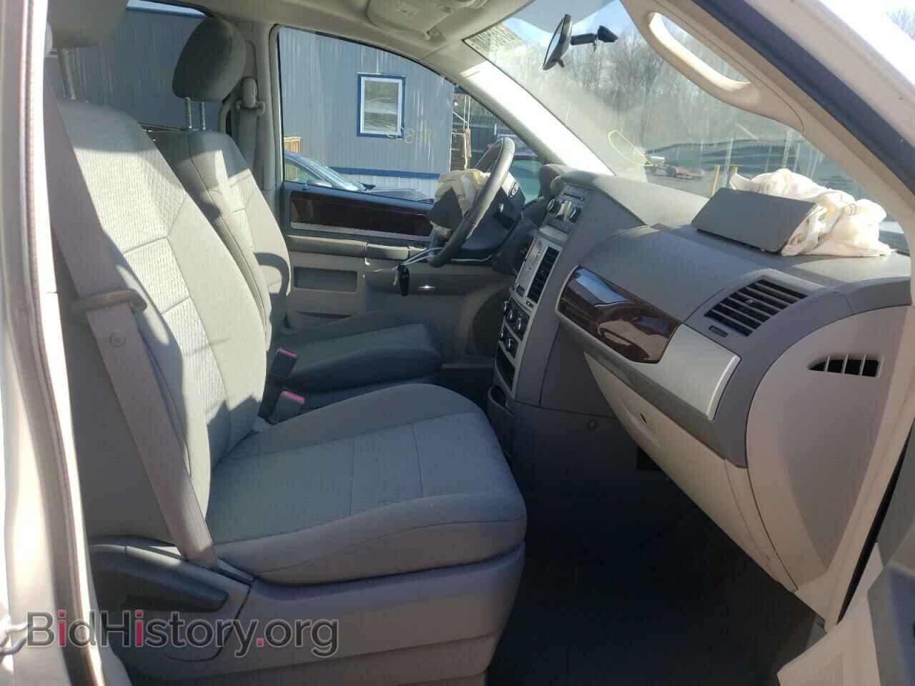 2010 CHRYSLER MINIVAN - VIN: 2A4RR5D15AR166335 - Фото 5