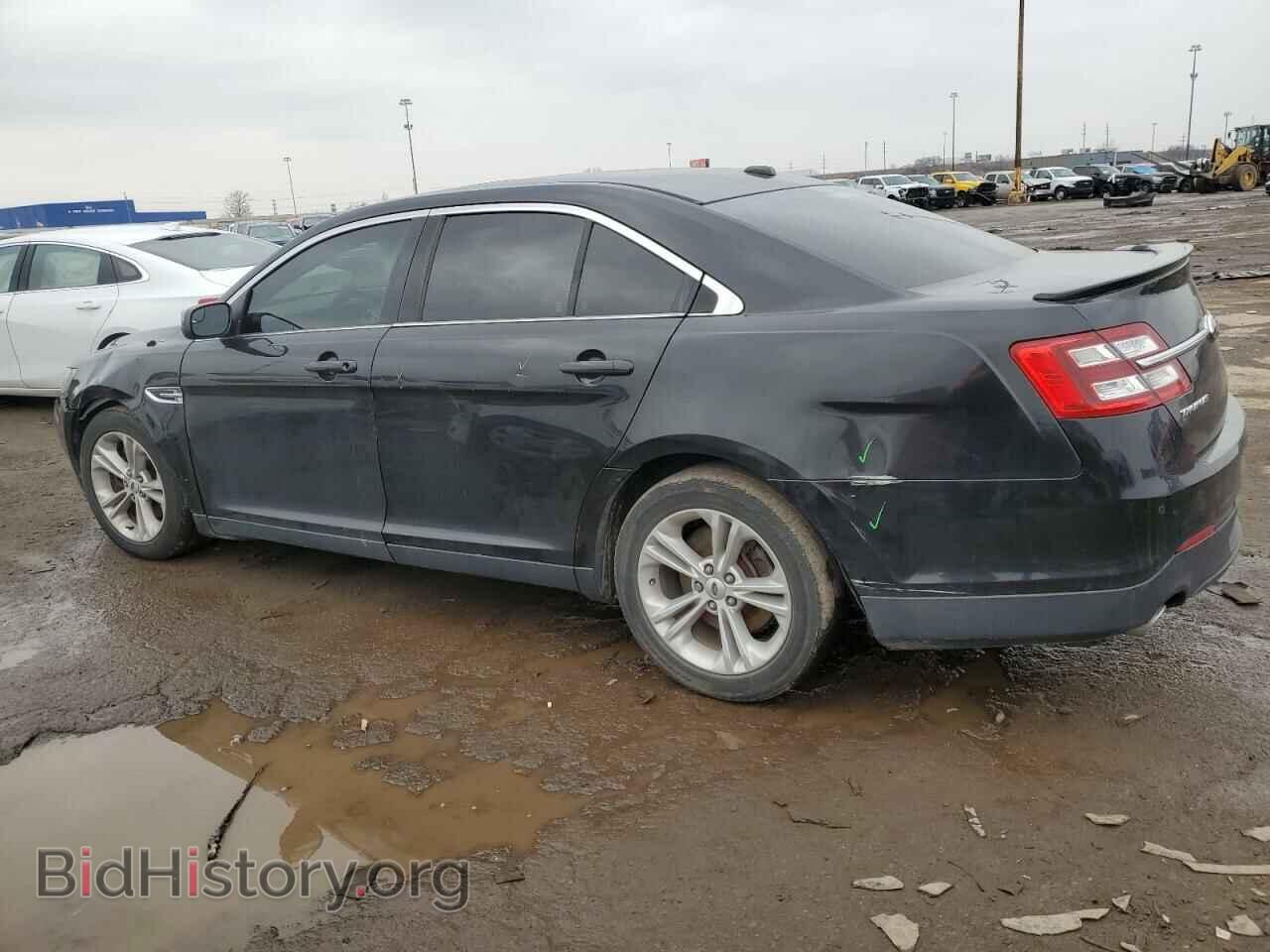2013 FORD TAURUS - VIN: 1FAHP2E89DG206106 - Фото 2