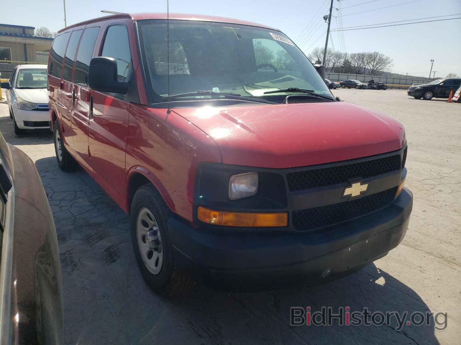 Photo 1GCSGAFX5D1177500 - CHEVROLET EXPRESS 2013