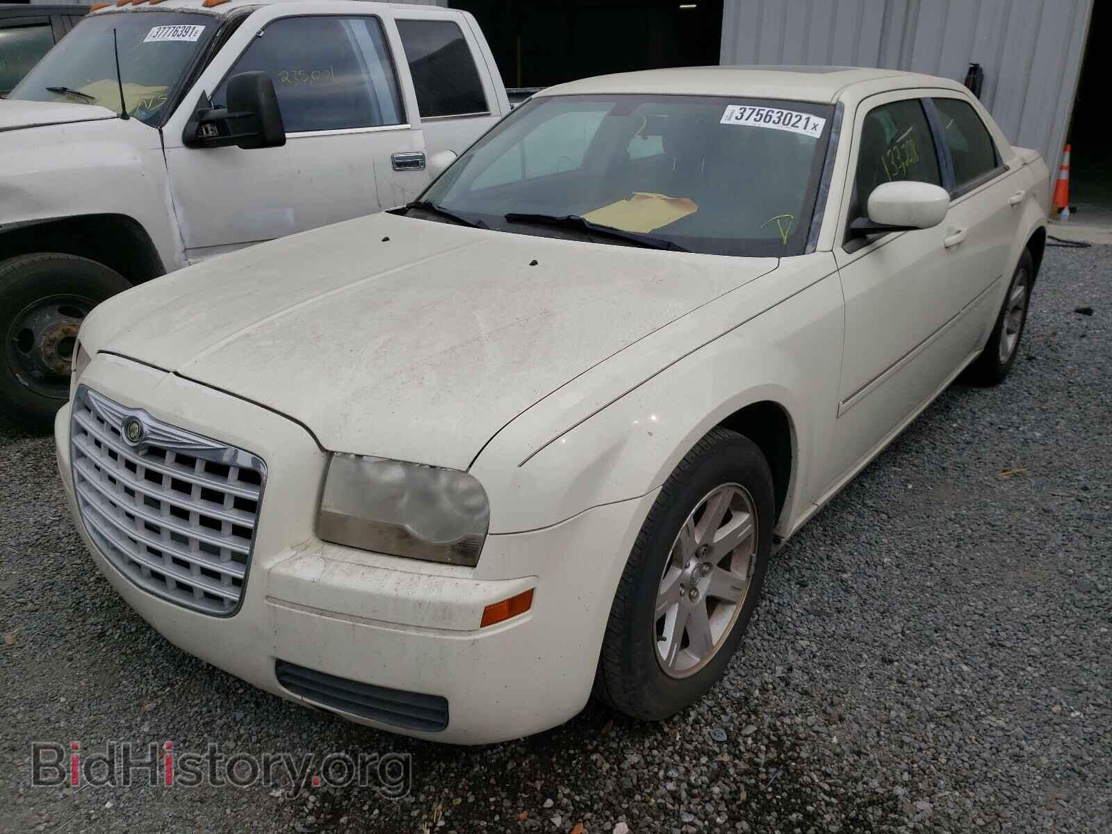 2007 CHRYSLER 300 - VIN: 2C3LA43R27H889258 - Фото 2