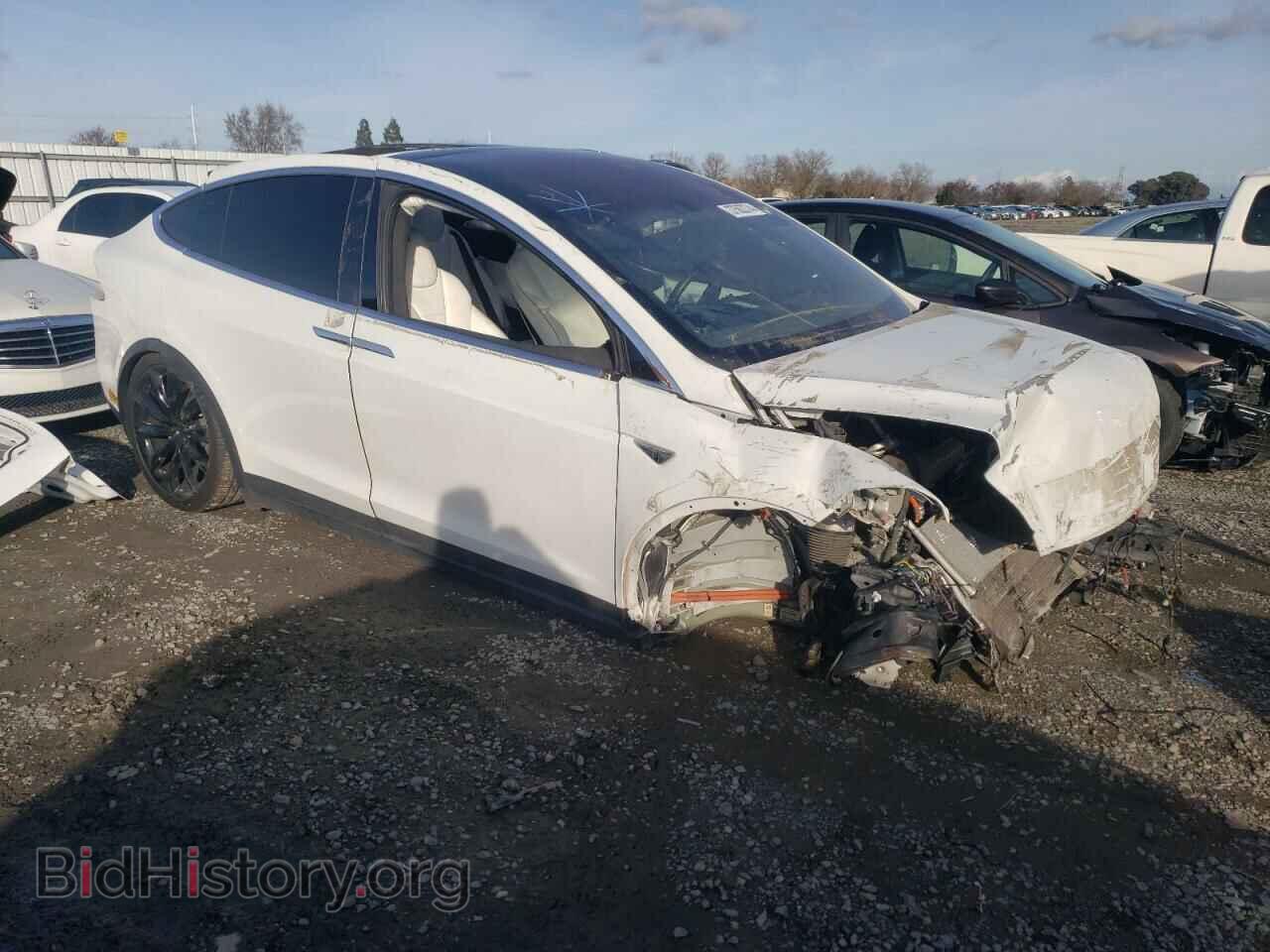 2016 TESLA MODEL X - VIN: 5YJXCBE24GF012224 - Photo 4