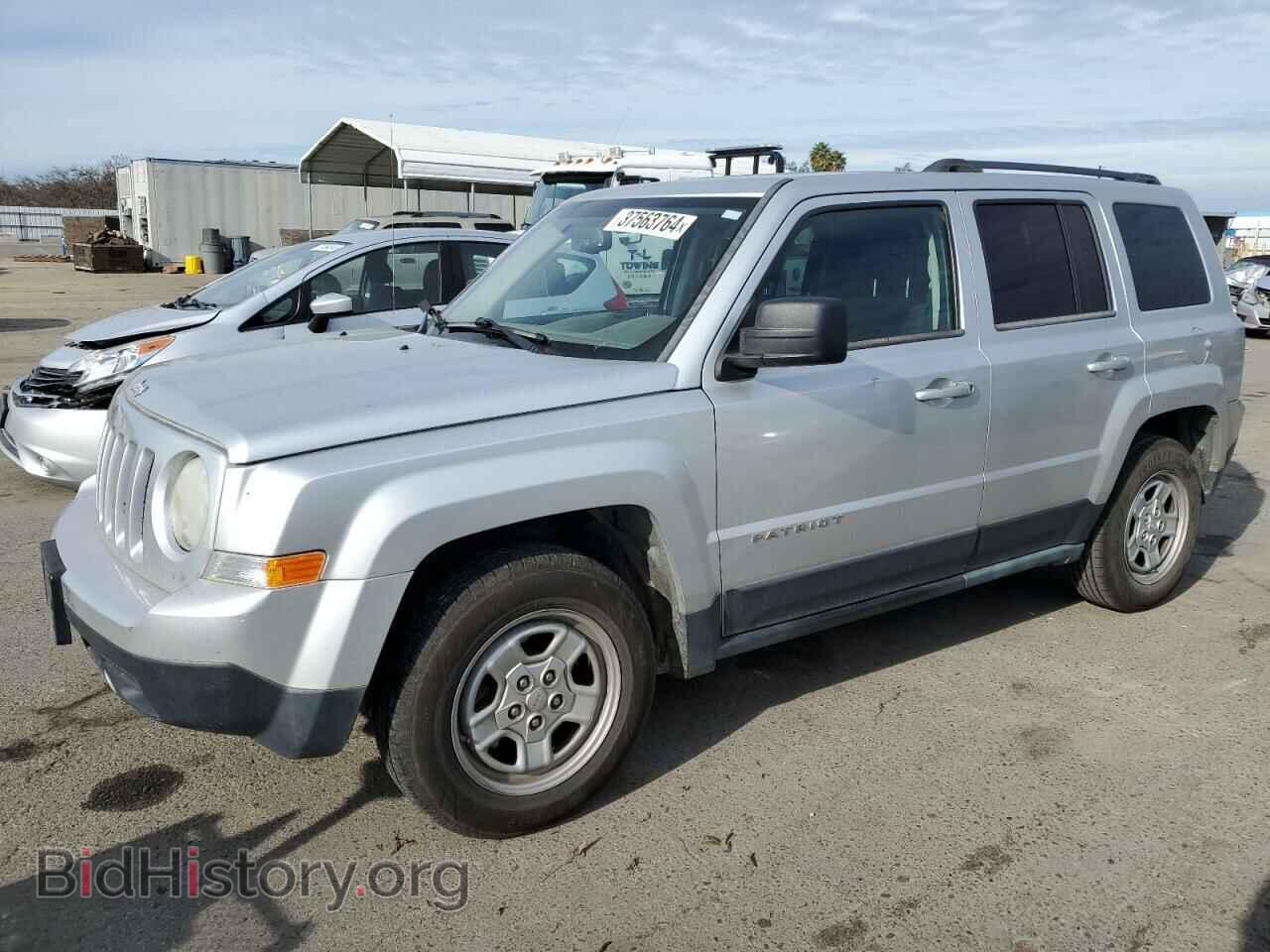 Фотография 1J4NT1GA0BD270966 - JEEP PATRIOT 2011