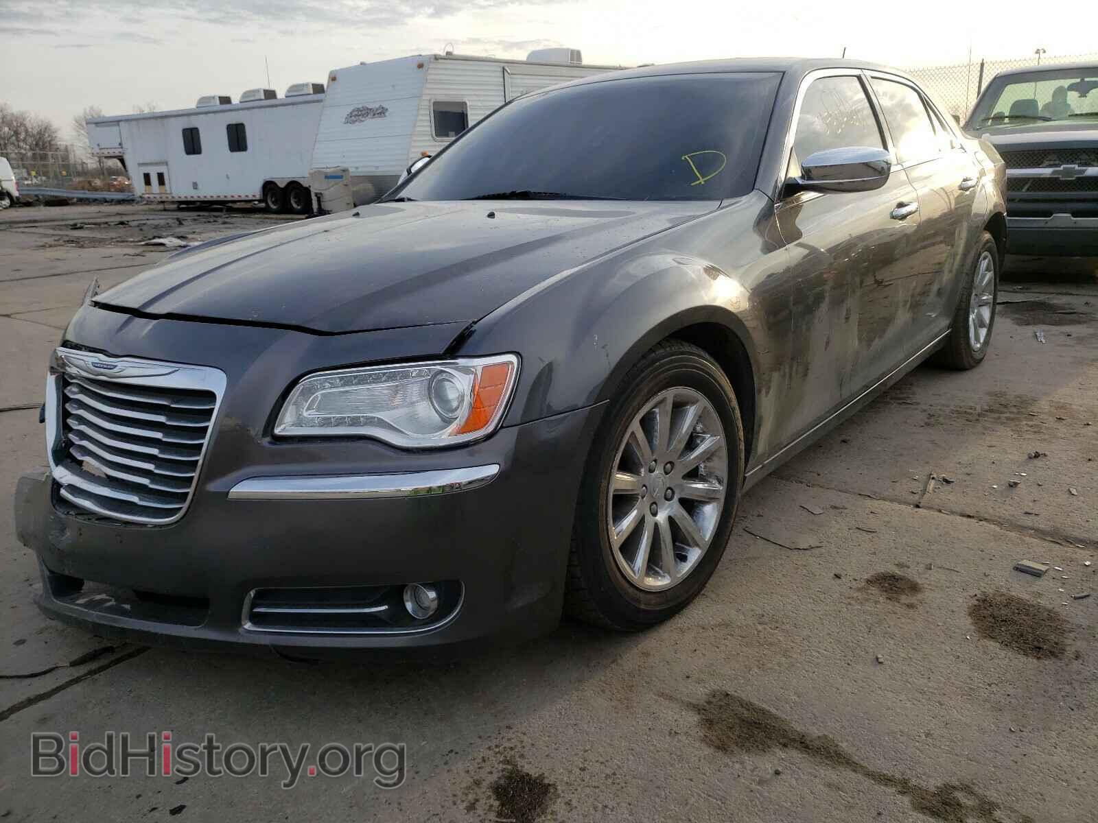 2013 CHRYSLER 300 - VIN: 2C3CCAET2DH650192 - Photo 2