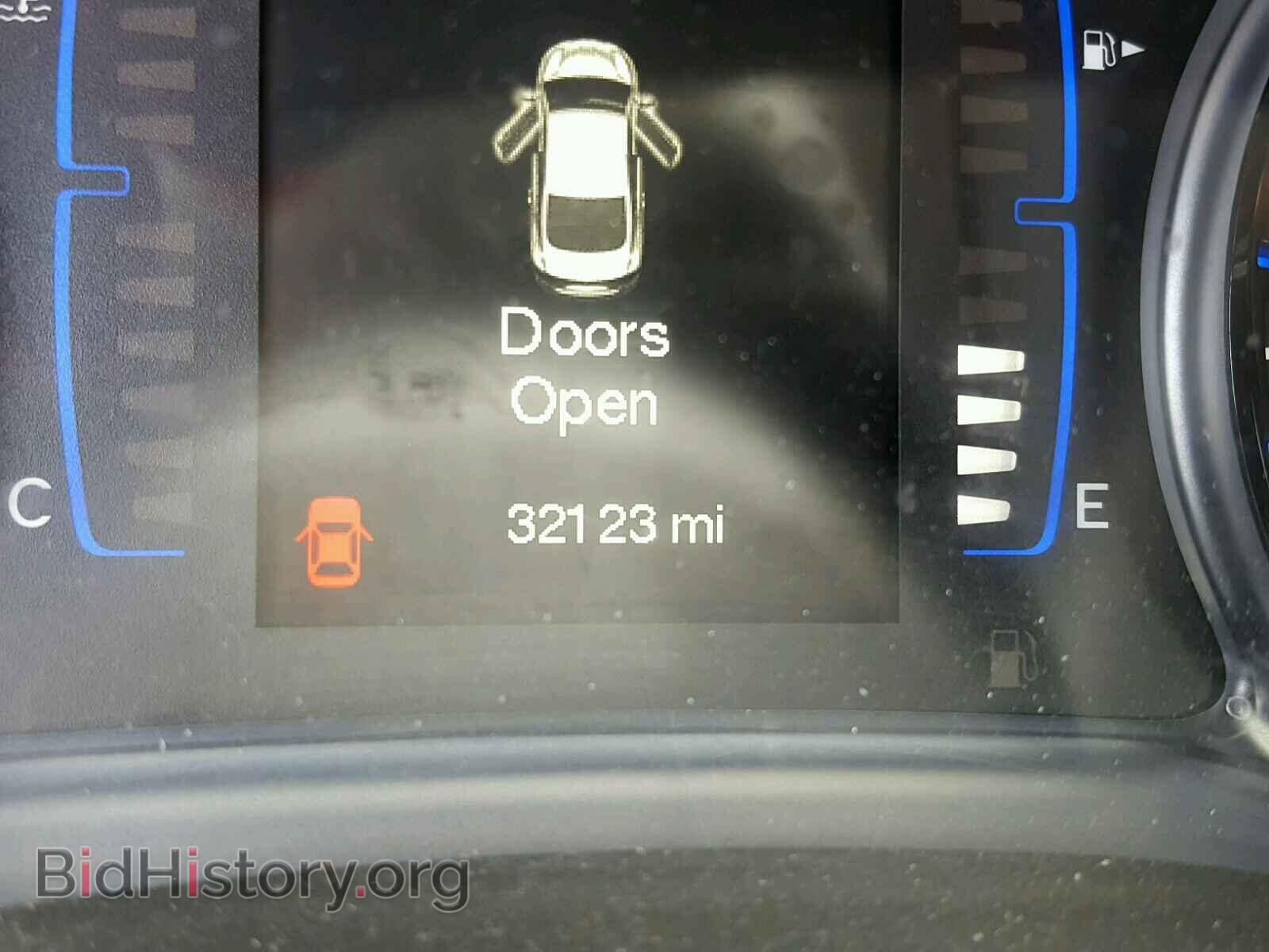 2015 CHRYSLER 200 - VIN: 1C3CCCBB1FN546441 - Фото 8