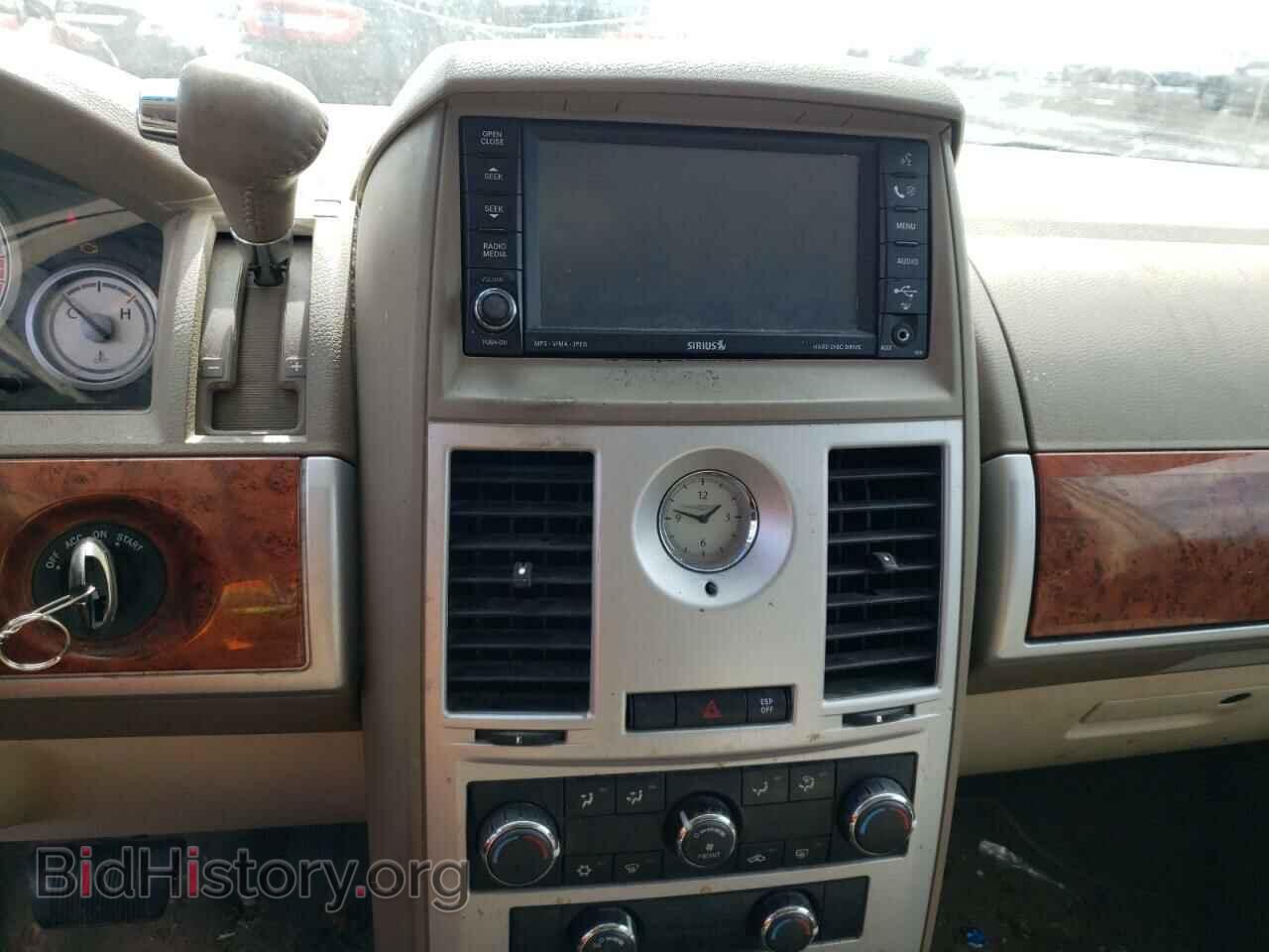 2009 CHRYSLER MINIVAN - VIN: 2A8HR54109R561495 - Фото 9