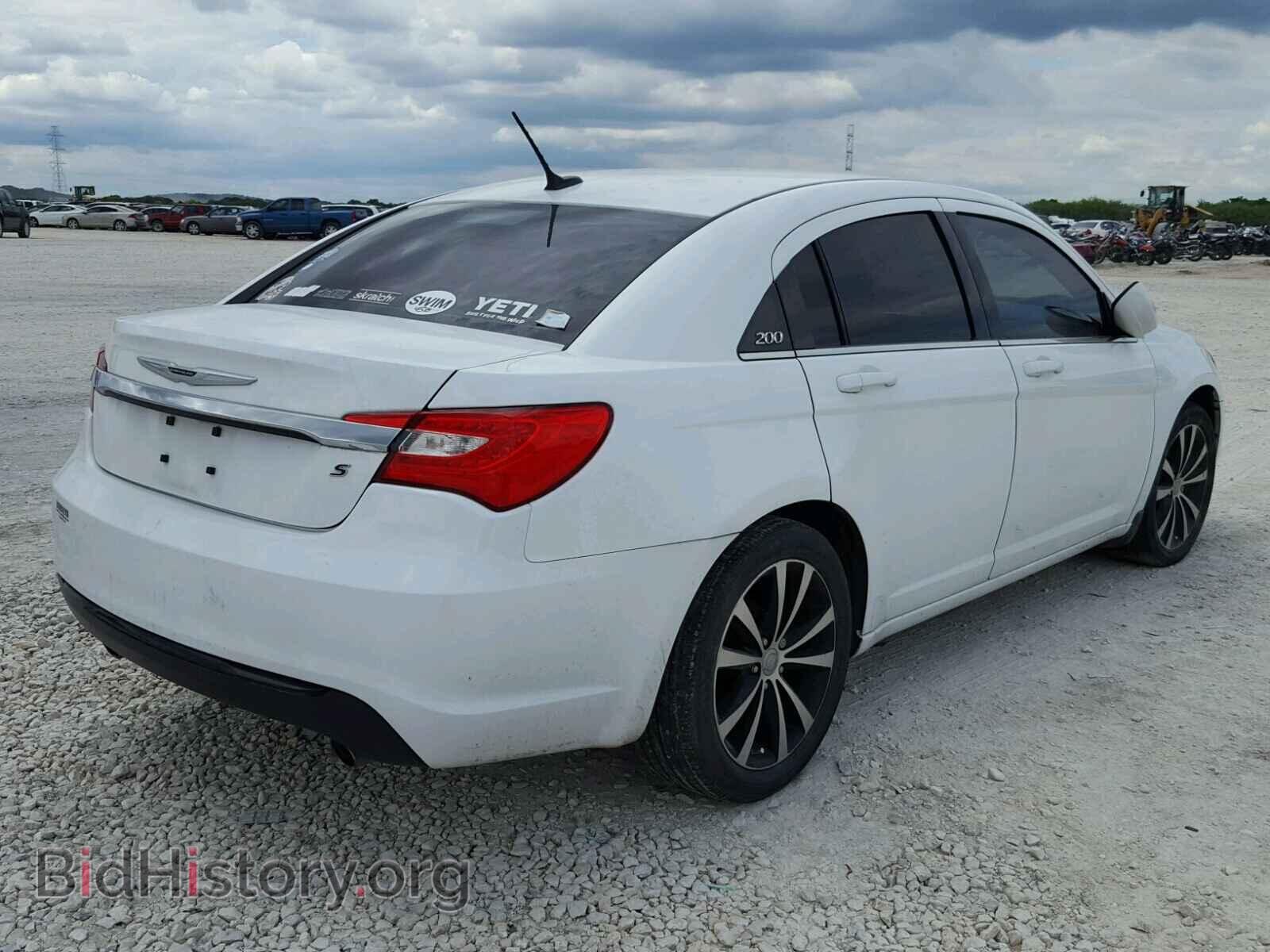 2013 CHRYSLER 200 - VIN: 1C3CCBBG4DN717945 - Фото 4