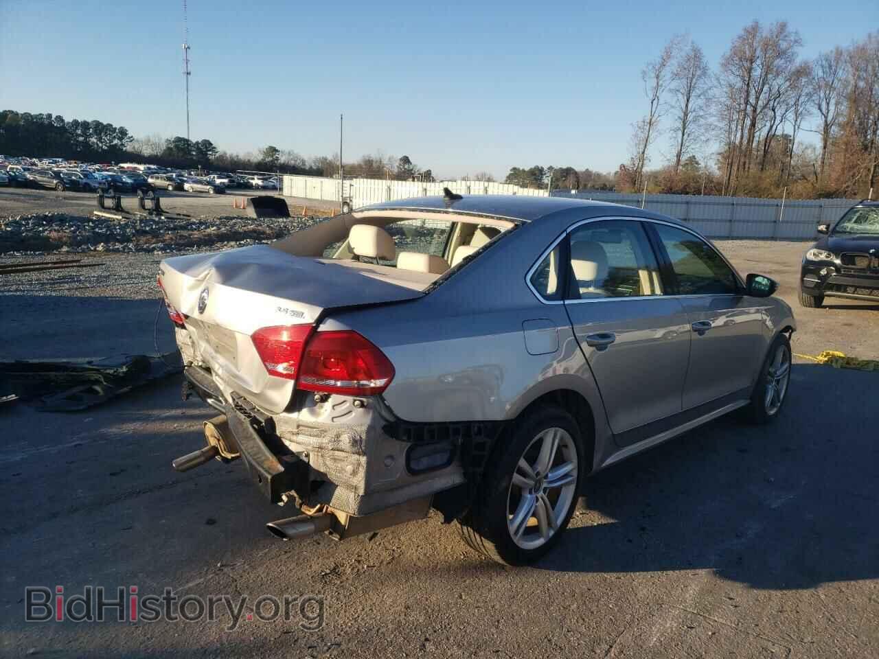 2012 VOLKSWAGEN PASSAT - VIN: 1VWCM7A38CC083745 - Фото 3