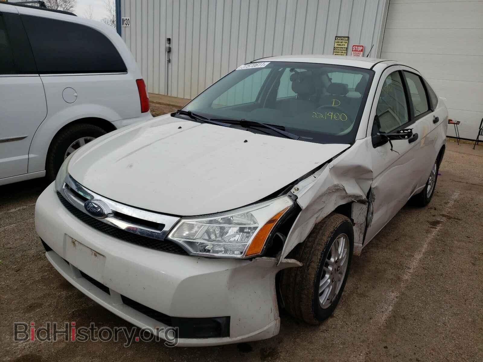 2009 FORD FOCUS - VIN: 1FAHP35N49W221900 - Фото 2