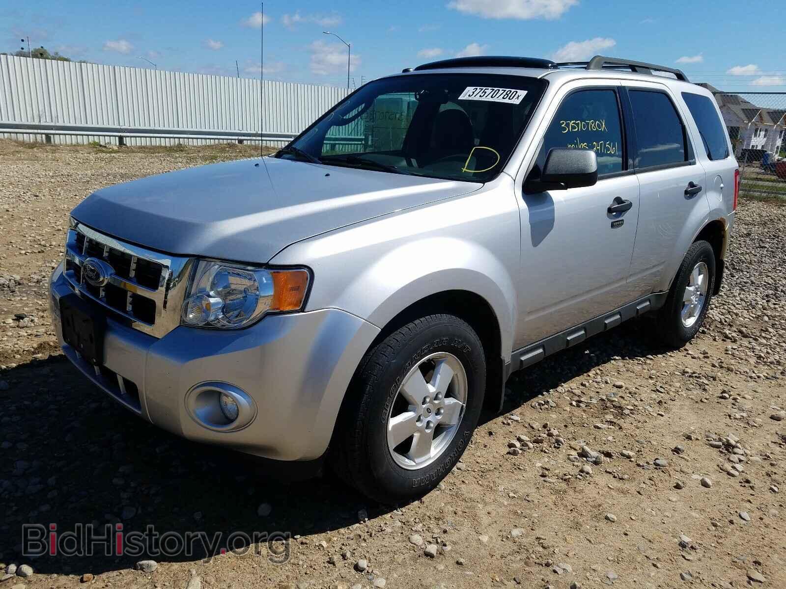 2011 FORD ESCAPE - VIN: 1FMCU9D72BKA48082 - Фото 2