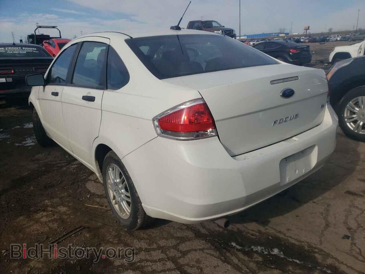 2011 FORD FOCUS - VIN: 1FAHP3FN4BW201733 - Photo 3
