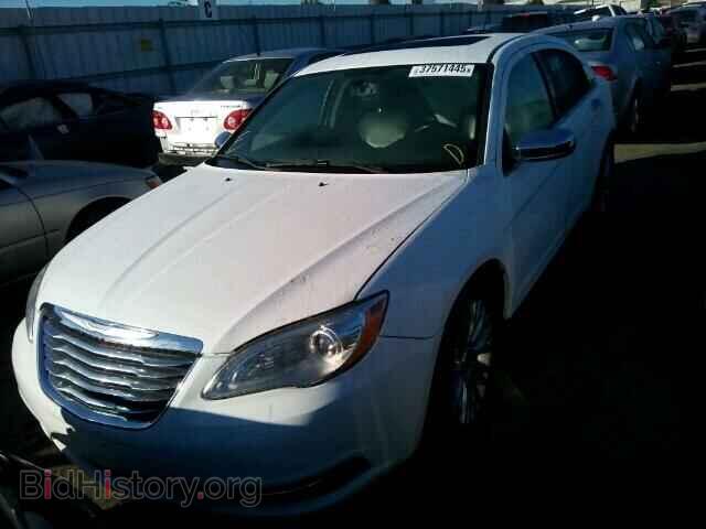 2011 CHRYSLER 200 - VIN: 1C3BC2FGXBN551174 - Фото 2