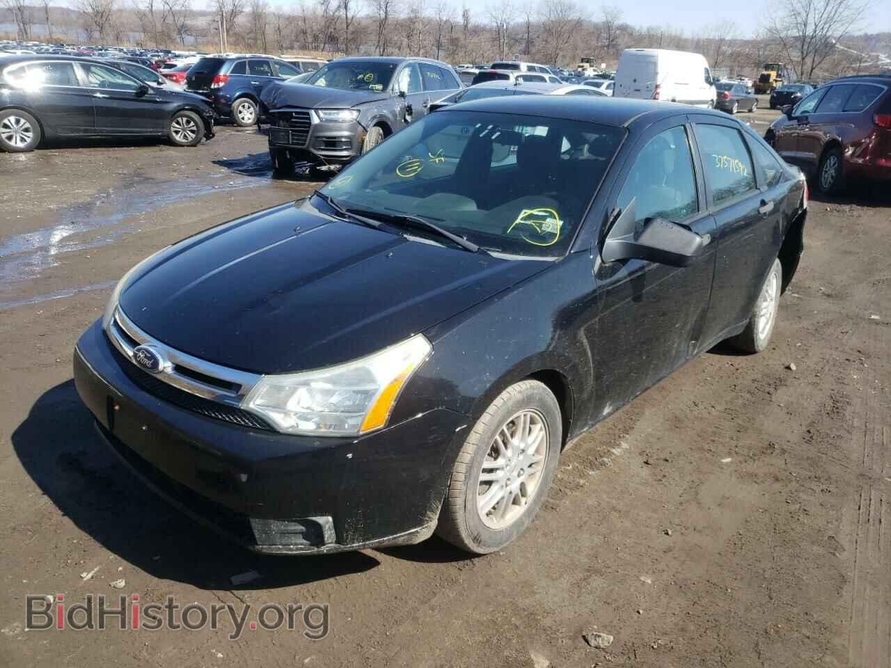 2011 FORD FOCUS - VIN: 1FAHP3FN9BW104737 - Фото 2