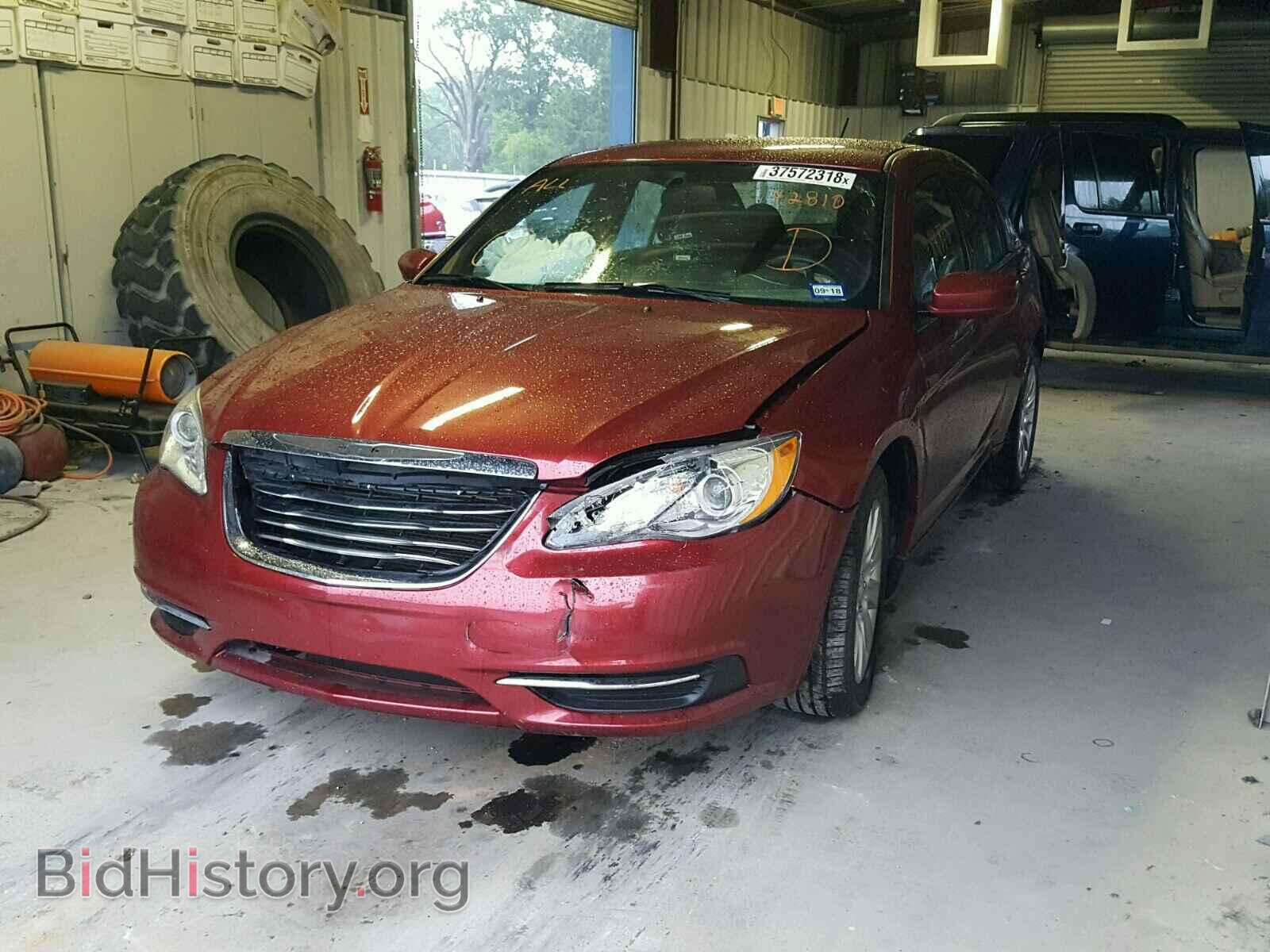 2014 CHRYSLER 200 - VIN: 1C3CCBABXEN142810 - Фото 2