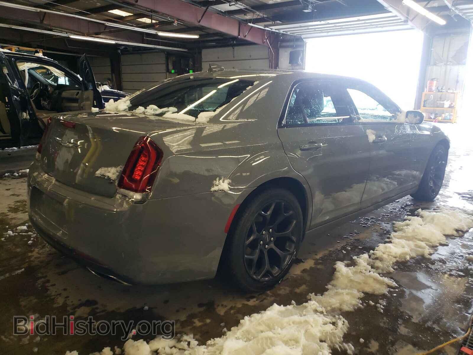 2019 CHRYSLER 300 - VIN: 2C3CCABG8KH609456 - Фото 4