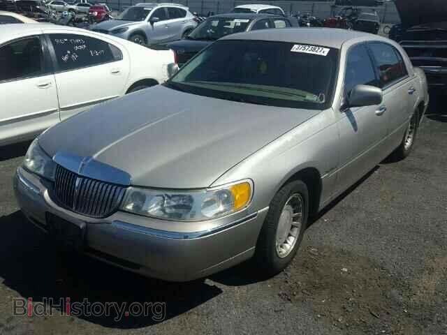 Photo 1LNHM81W2YY823949 - LINCOLN TOWNCAR 2000
