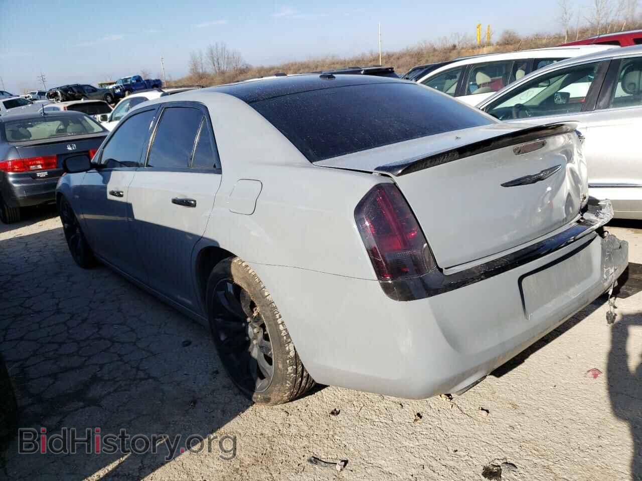 2013 CHRYSLER 300 - VIN: 2C3CCAAG1DH698128 - Фото 2